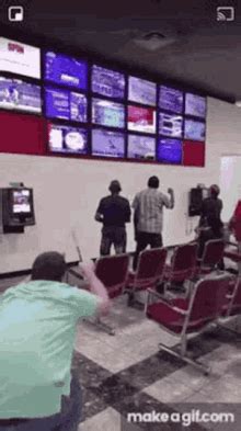 Horse Racing Betting GIF .